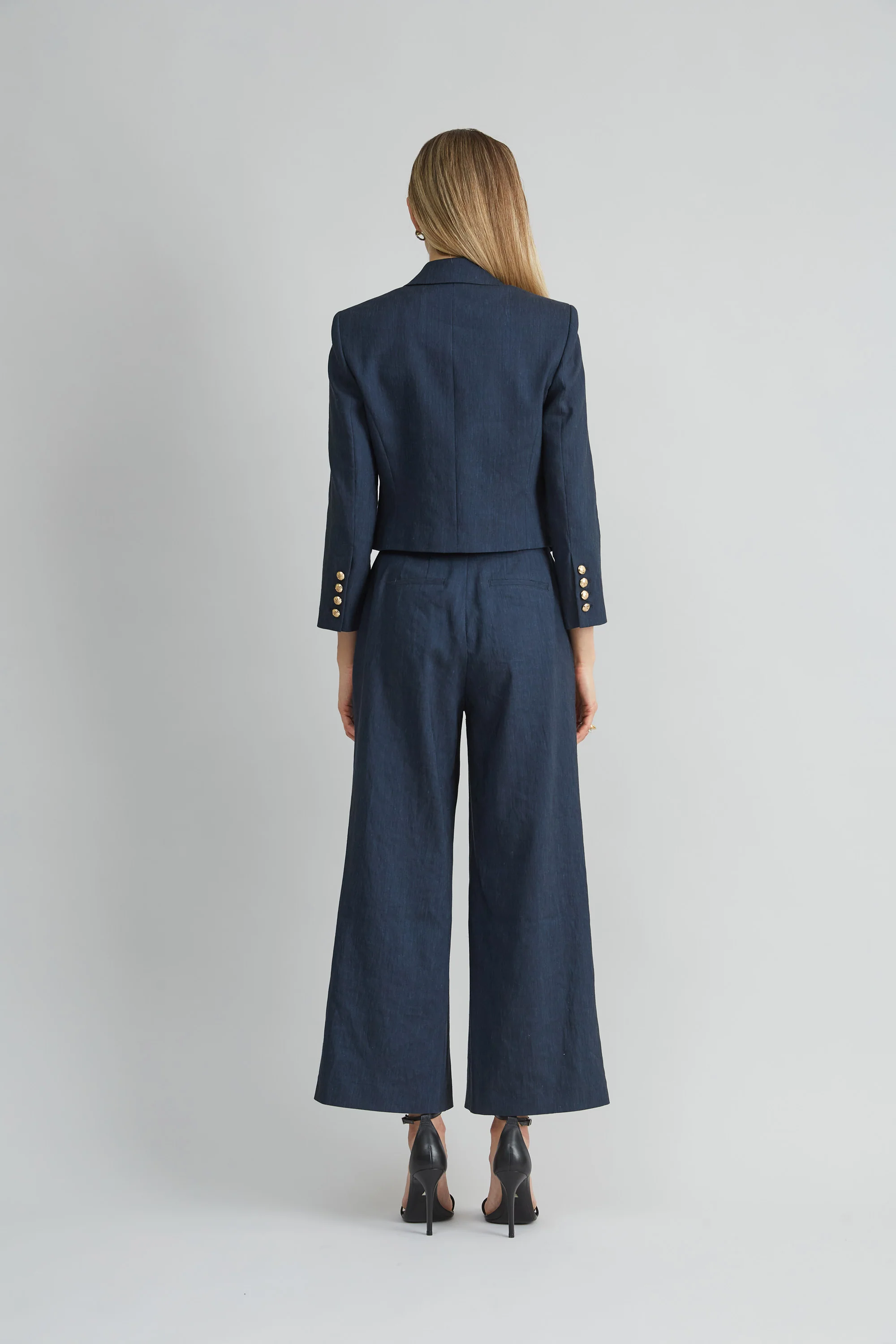 Cropped Linen Jacket - Image 3