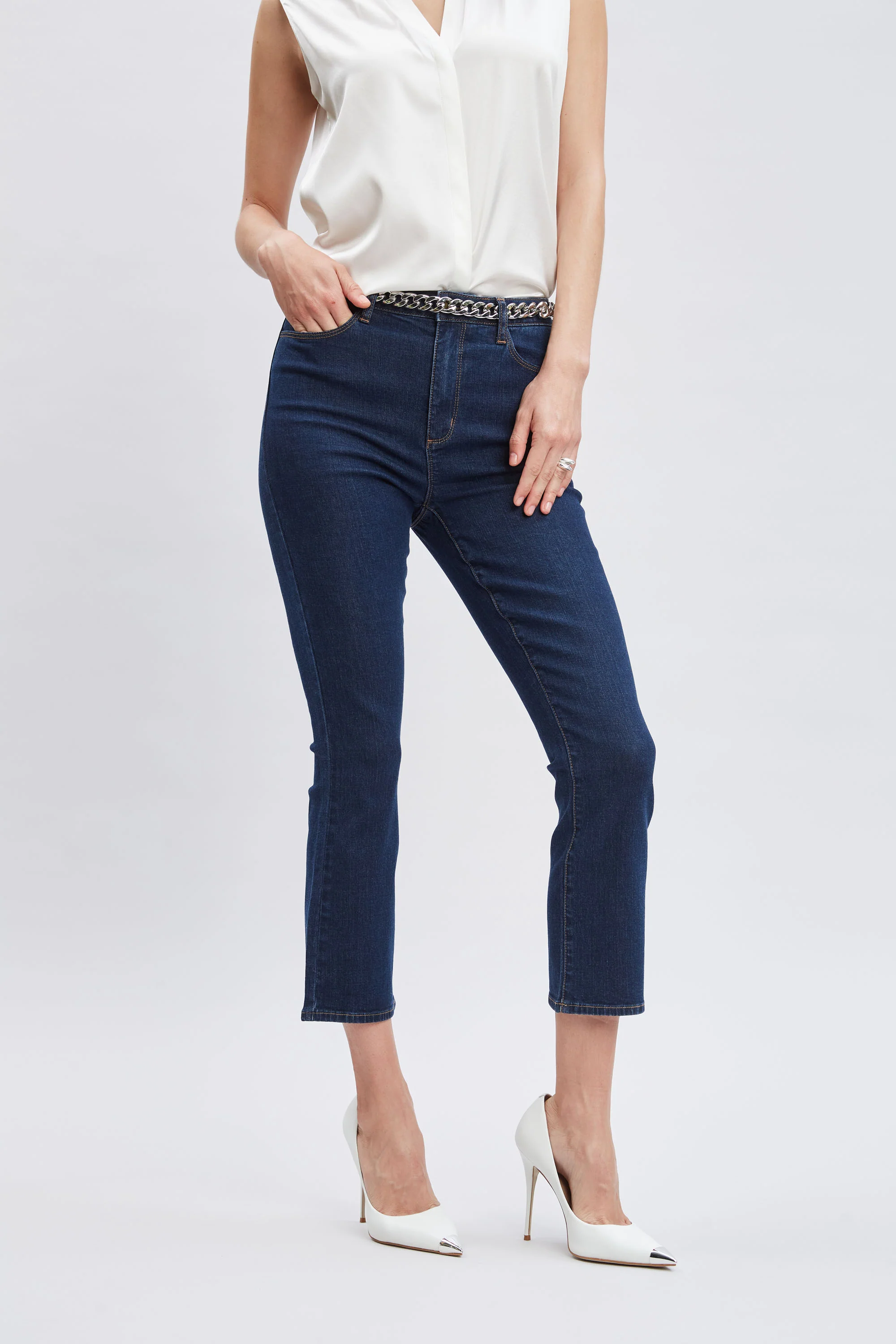 Micro Flare Cropped Jeans - Image 6