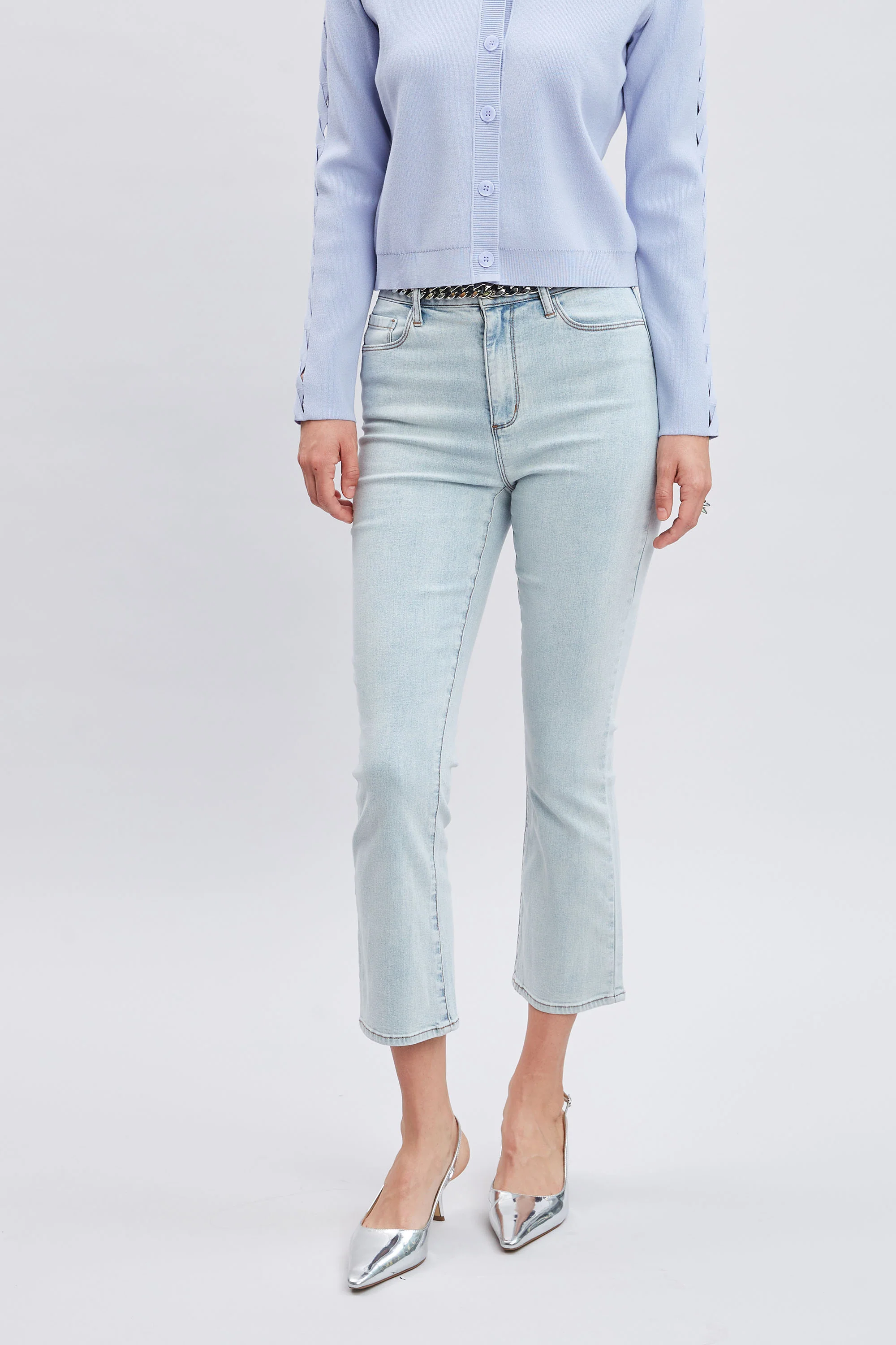 Micro Flare Cropped Jeans - Image 4