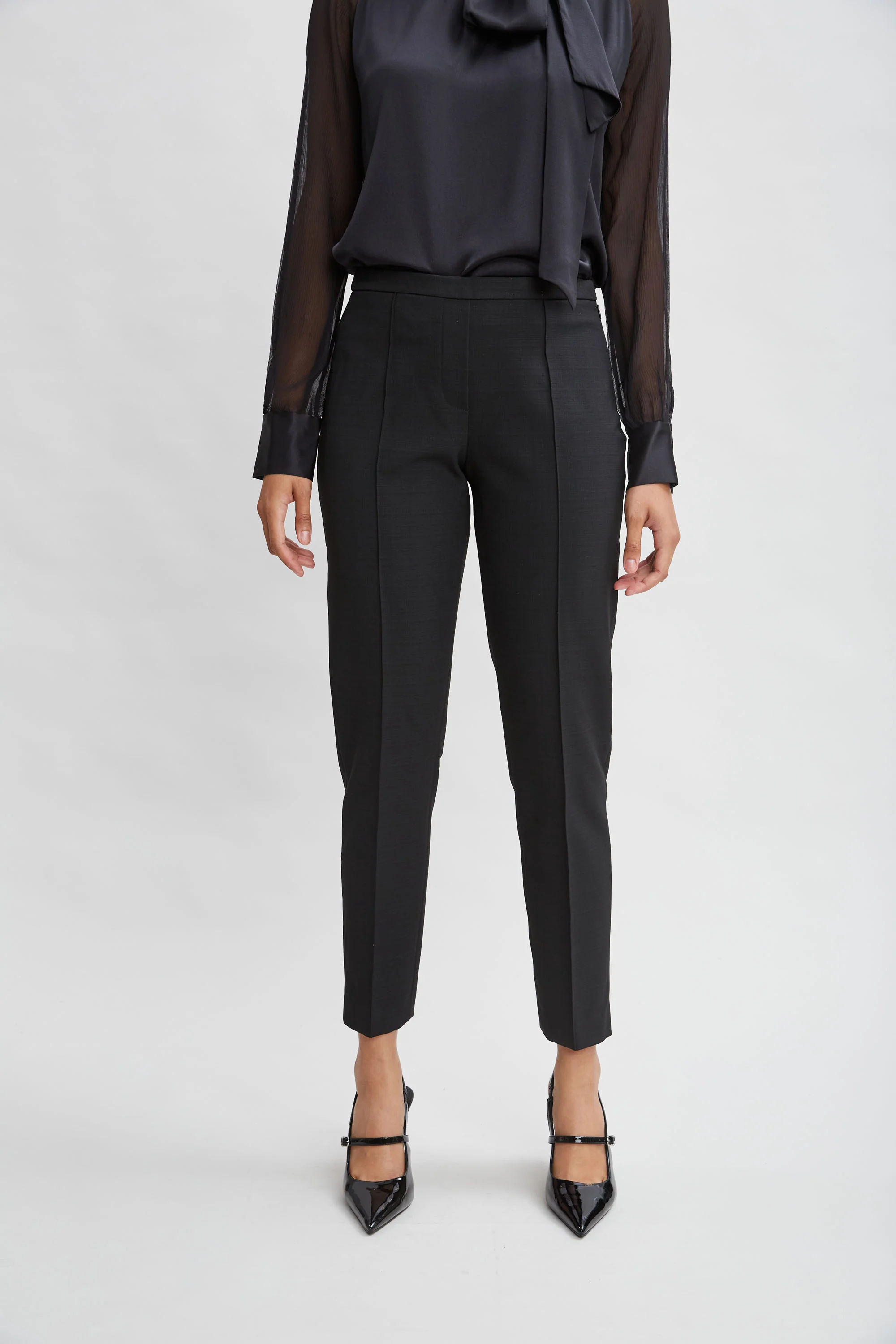 Pintuck Slim Pant