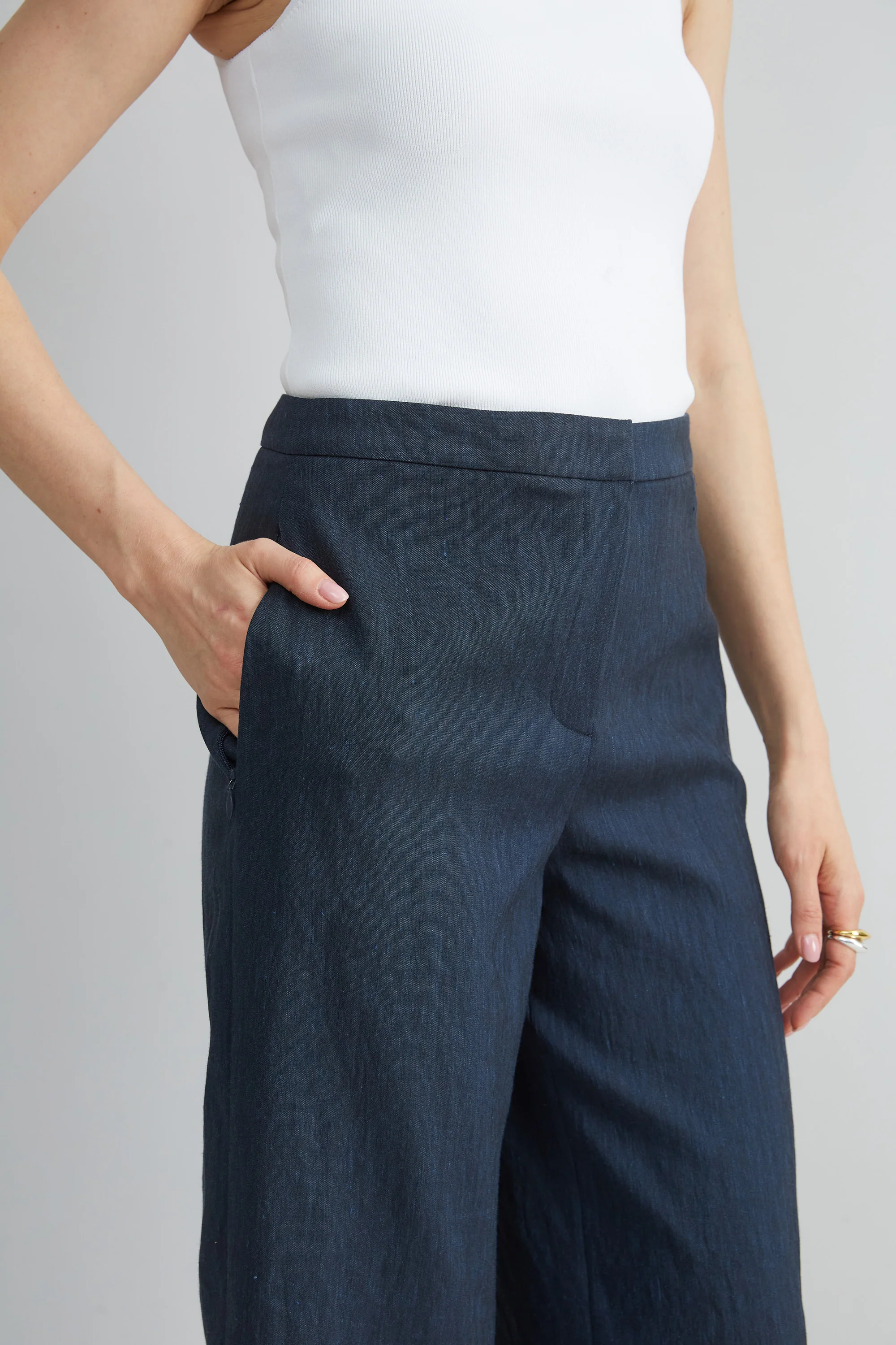 Linen Scallop Hem Pant - Image 3