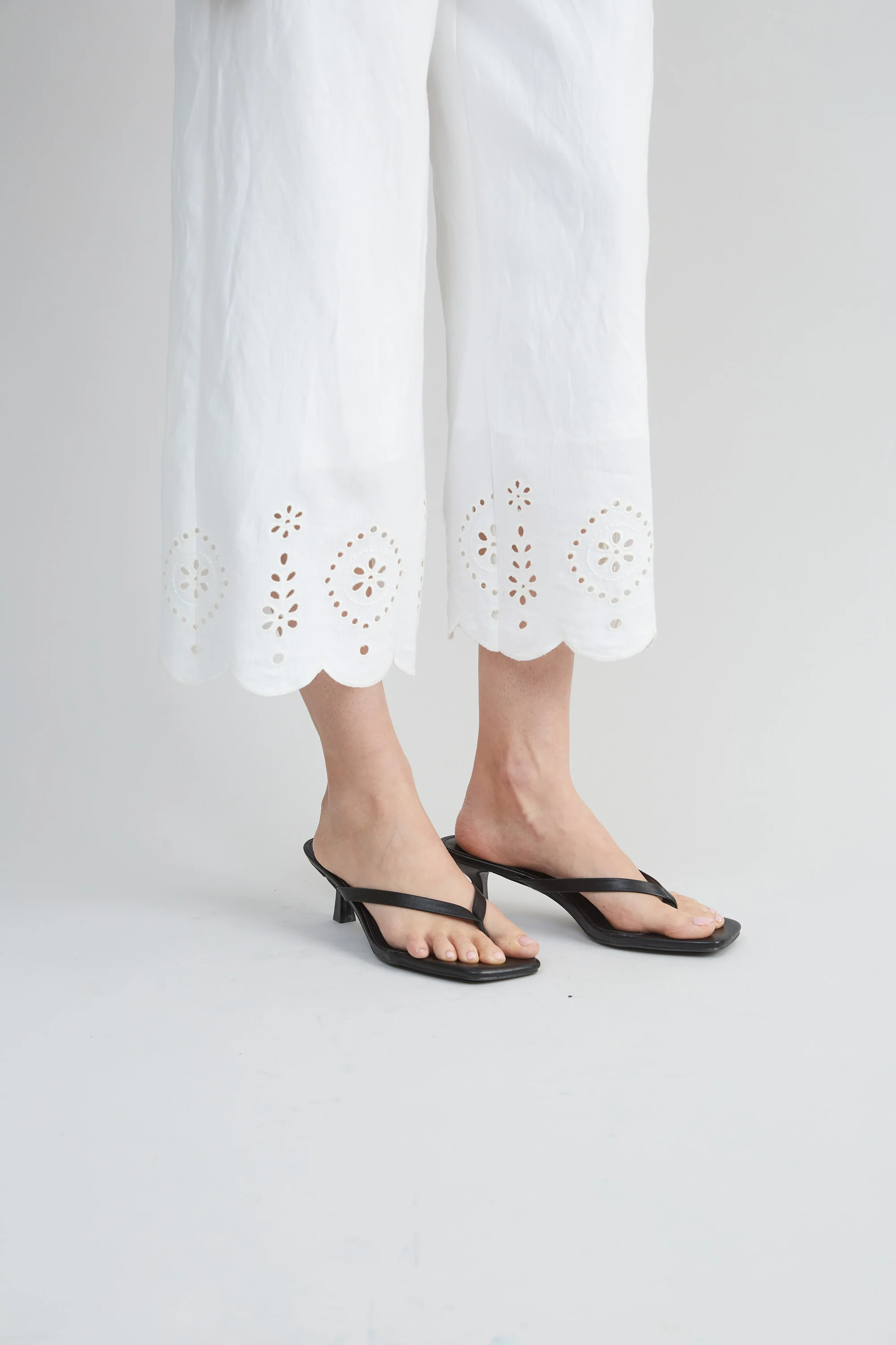 Linen Scallop Hem Pant - Image 3